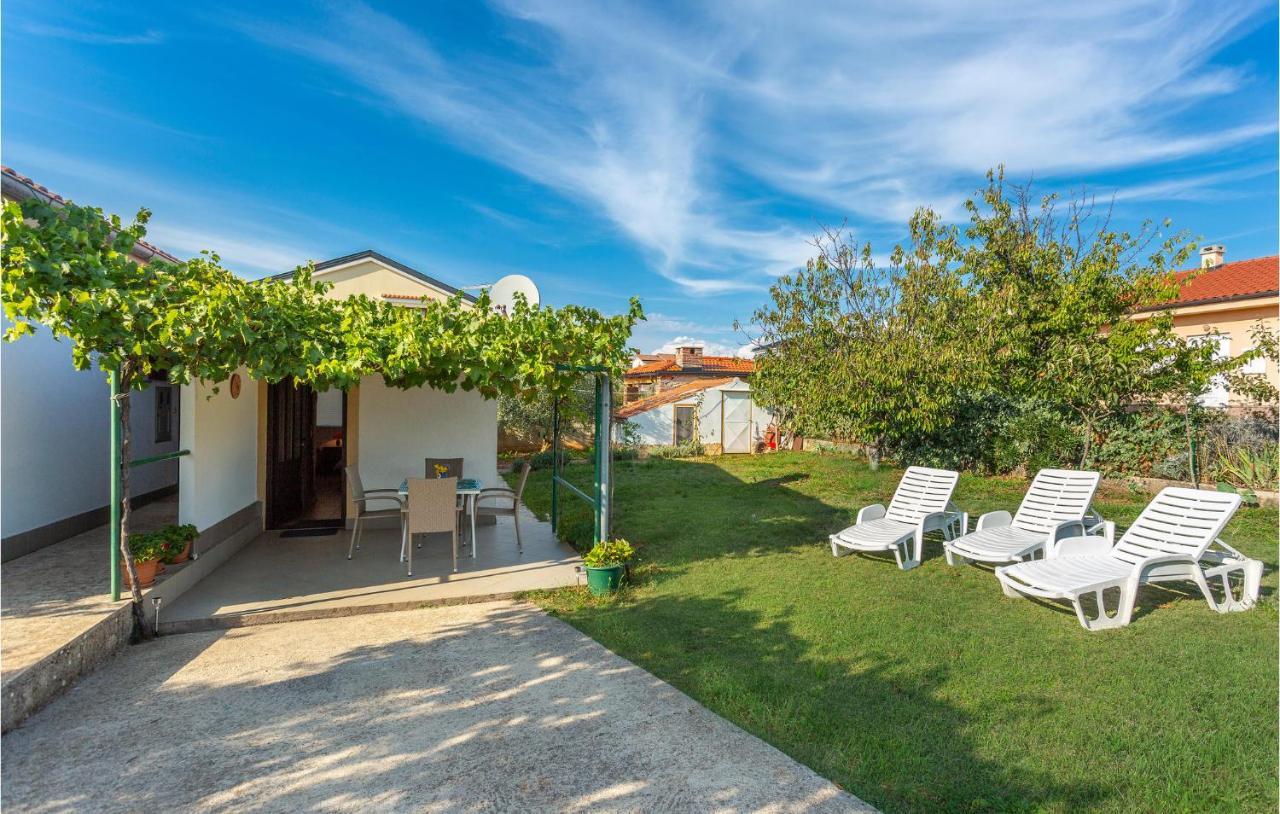 1 Bedroom Beautiful Apartment In Linardići 외부 사진