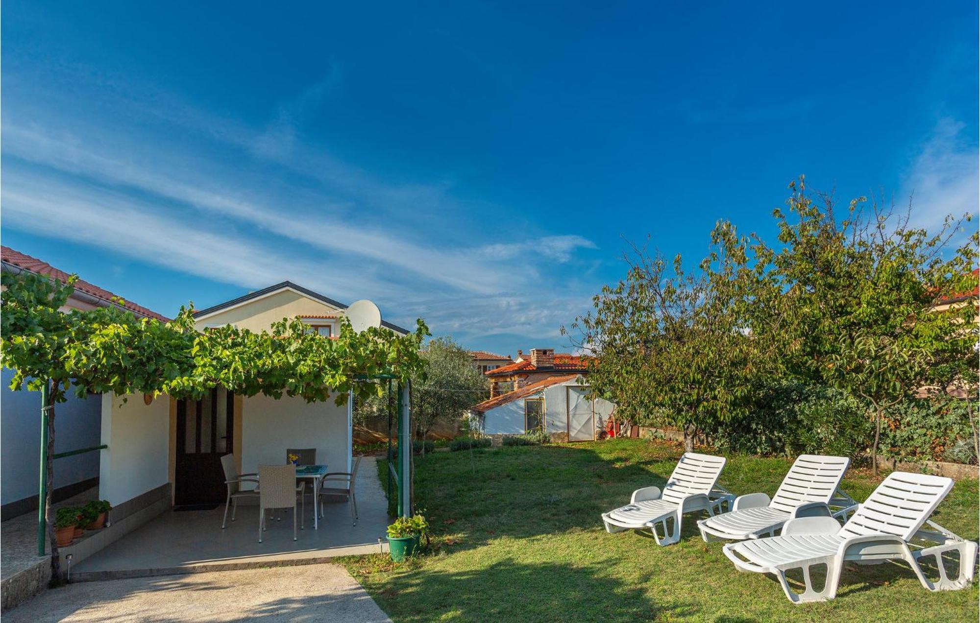 1 Bedroom Beautiful Apartment In Linardići 외부 사진